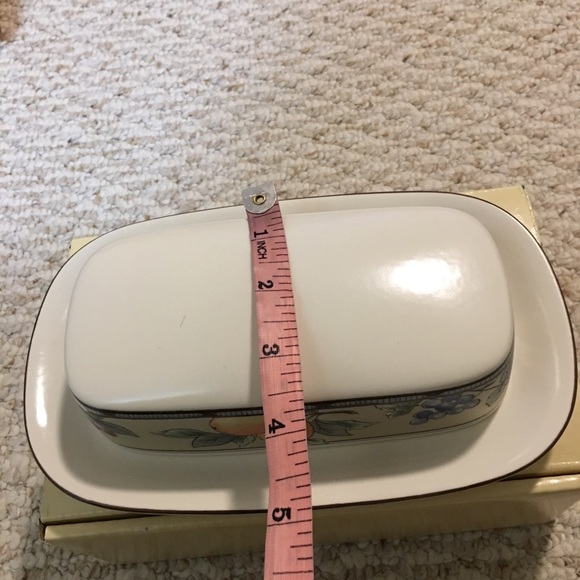 NEW MIKASA  GARDEN HARVEST Covered Butter Dish - Picture 2 of 4